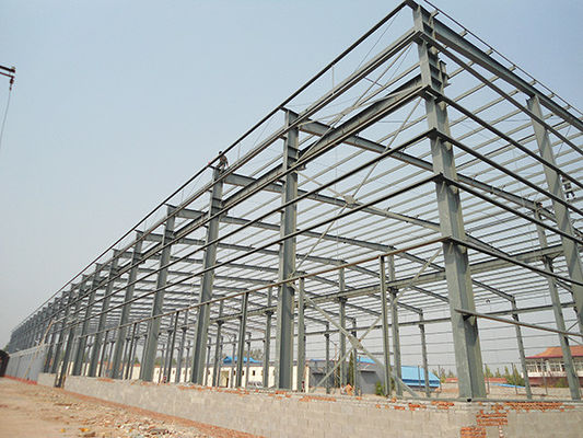 Buigwerk, laswerk, ontwikkeling van staalconstructies, magazijnwerkplaats