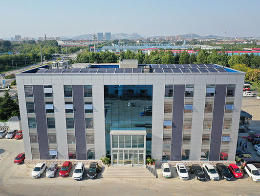 Internationaal standaard geprefabriceerd commercieel kantoorgebouw geschilderd / warm gegalvaniseerd