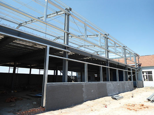 Voorgefabriceerde staalconstructie